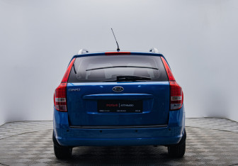 Подержанный автомобиль Kia Ceed Wagon 2010 года (4 фото)