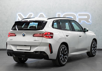 Новый BMW X3 2025 (2 фото)