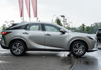 Новый Lexus RX 2025 (4 фото)