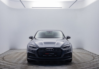 Подержанный автомобиль Audi A5 Coupe 2018 года (2 фото)