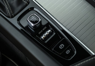 Подержанный автомобиль Volvo S60 2019 года (21 фото)