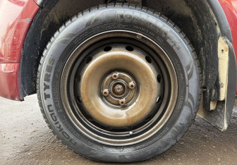 Подержанный автомобиль Renault Sandero 2011 года (9 фото)