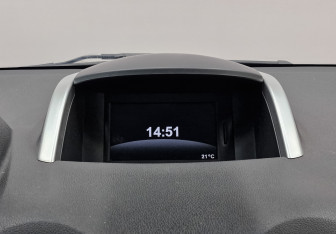 Подержанный автомобиль Renault Koleos 2013 года (17 фото)