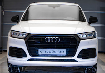Подержанный автомобиль Audi Q5 2018 года (2 фото)