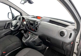 Подержанный автомобиль Citroen Berlingo 2021 года (11 фото)