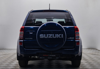 Подержанный автомобиль Suzuki Grand Vitara 2007 года (4 фото)