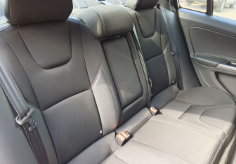 Подержанный автомобиль Volvo S60 2017 года (13 фото)