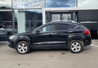 Подержанный автомобиль FAW Besturn X80 2017 года (8 фото)