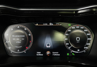 Подержанный автомобиль Geely Tugella 2023 года (11 фото)