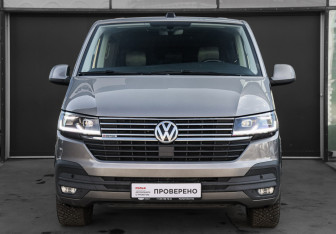 Подержанный автомобиль Volkswagen Caravelle 2021 года (2 фото)