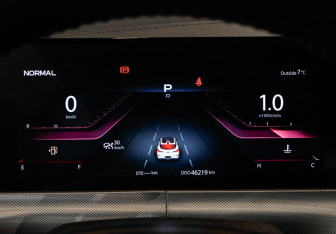 Подержанный автомобиль Changan UNI-T 2023 года (25 фото)