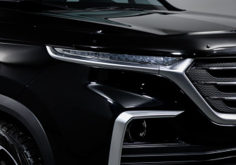 Подержанный автомобиль Chevrolet Captiva 2022 года (16 фото)