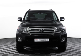 Подержанный автомобиль Toyota Land Cruiser Suv 2012 года (2 фото)