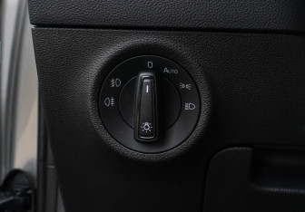 Подержанный автомобиль Skoda Karoq 2021 года (14 фото)