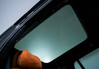 Подержанный автомобиль LiXiang L9 2023 года (11 фото)