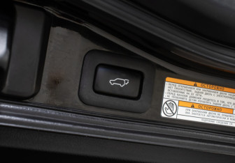 Подержанный автомобиль Lexus LX 2018 года (22 фото)