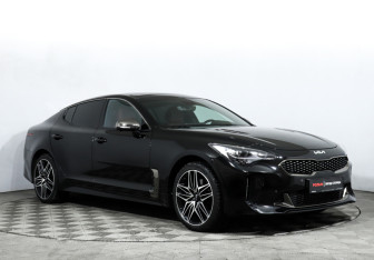 Подержанный автомобиль Kia Stinger 2023 года (3 фото)