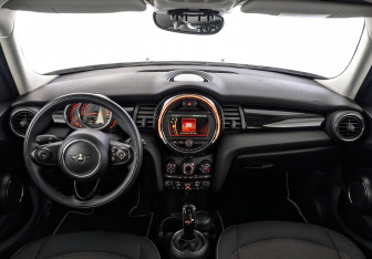 Подержанный автомобиль MINI Hatch 2020 года (14 фото)