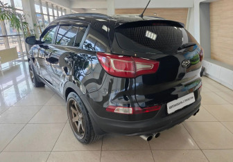 Подержанный автомобиль Kia Sportage 2012 года (7 фото)