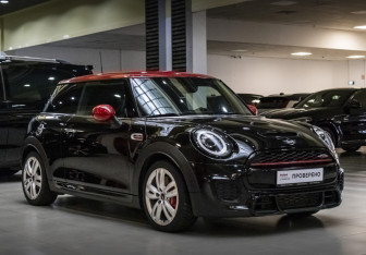 Подержанный автомобиль MINI Hatch 2019 года (7 фото)