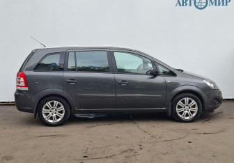Подержанный автомобиль Opel Zafira Compactvan 2012 года (4 фото)