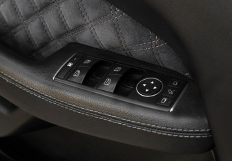 Подержанный автомобиль Mercedes-Benz GLE 2016 года (19 фото)