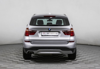 Подержанный автомобиль BMW X3 2016 года (6 фото)