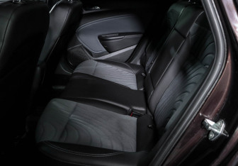 Подержанный автомобиль Opel Astra Wagon 2014 года (10 фото)