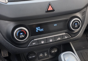 Подержанный автомобиль Hyundai Creta 2017 года (14 фото)