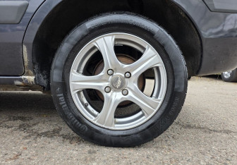 Подержанный автомобиль Ford Fusion 2008 года (17 фото)