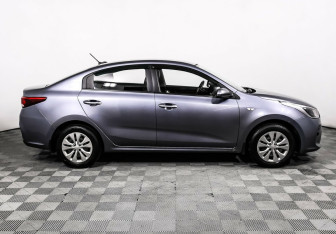 Подержанный автомобиль Kia Rio Sedan 2017 года (4 фото)