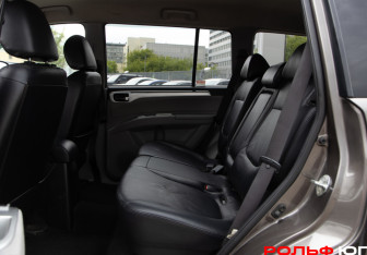Подержанный автомобиль Mitsubishi Pajero Sport 2011 года (8 фото)