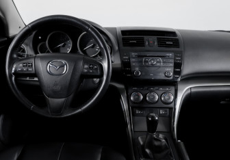 Подержанный автомобиль Mazda 6 Sedan 2012 года (12 фото)