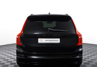 Подержанный автомобиль Volvo XC90 2017 года (6 фото)