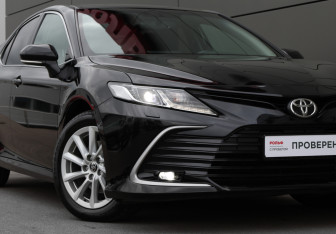 Подержанный автомобиль Toyota Camry Sedan 2021 года (4 фото)