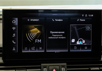 Подержанный автомобиль Audi Q5 2021 года (16 фото)