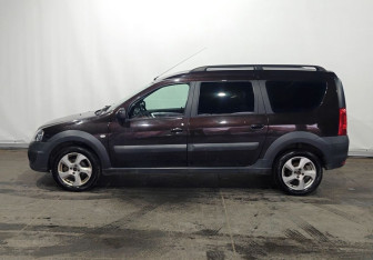 Подержанный автомобиль LADA (ВАЗ) Largus Wagon 2018 года (8 фото)