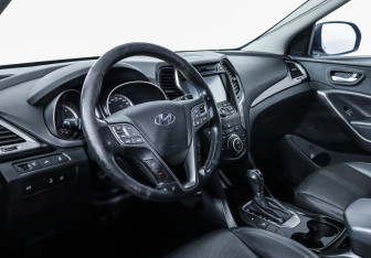 Подержанный автомобиль Hyundai Santa Fe 2014 года (7 фото)