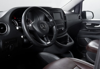 Подержанный автомобиль Mercedes-Benz Vito 2018 года (14 фото)