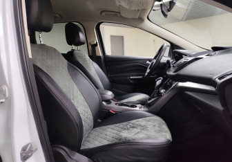 Подержанный автомобиль Ford Kuga 2013 года (11 фото)