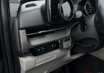 Подержанный автомобиль Kia Carnival 2021 года (20 фото)