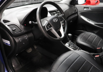 Подержанный автомобиль Hyundai Solaris Sedan 2014 года (7 фото)