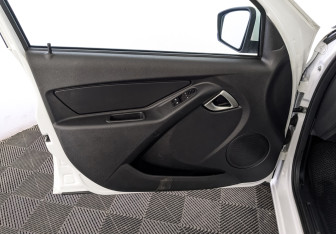 Подержанный автомобиль LADA (ВАЗ) Granta Sedan 2023 года (19 фото)