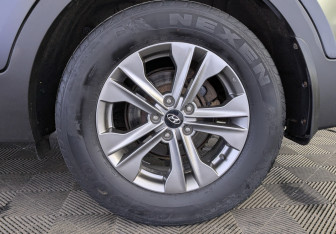 Подержанный автомобиль Hyundai Santa Fe 2014 года (12 фото)
