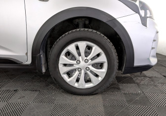 Подержанный автомобиль Kia Rio Hatchback 2021 года (18 фото)