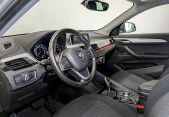 Подержанный автомобиль BMW X2 2020 года (16 фото)
