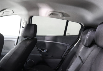 Подержанный автомобиль Renault Megane Hatchback 2013 года (8 фото)