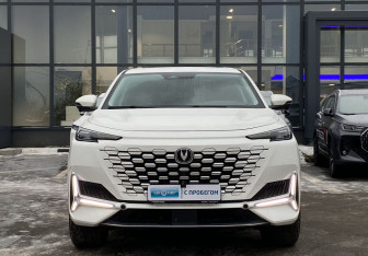 Подержанный автомобиль Changan UNI-K 2022 года (2 фото)