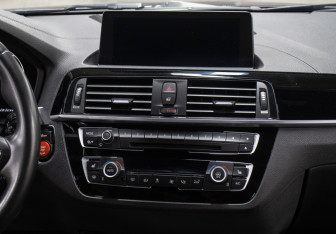 Подержанный автомобиль BMW M2 2019 года (15 фото)