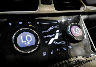 Подержанный автомобиль Exeed TXL 2022 года (16 фото)